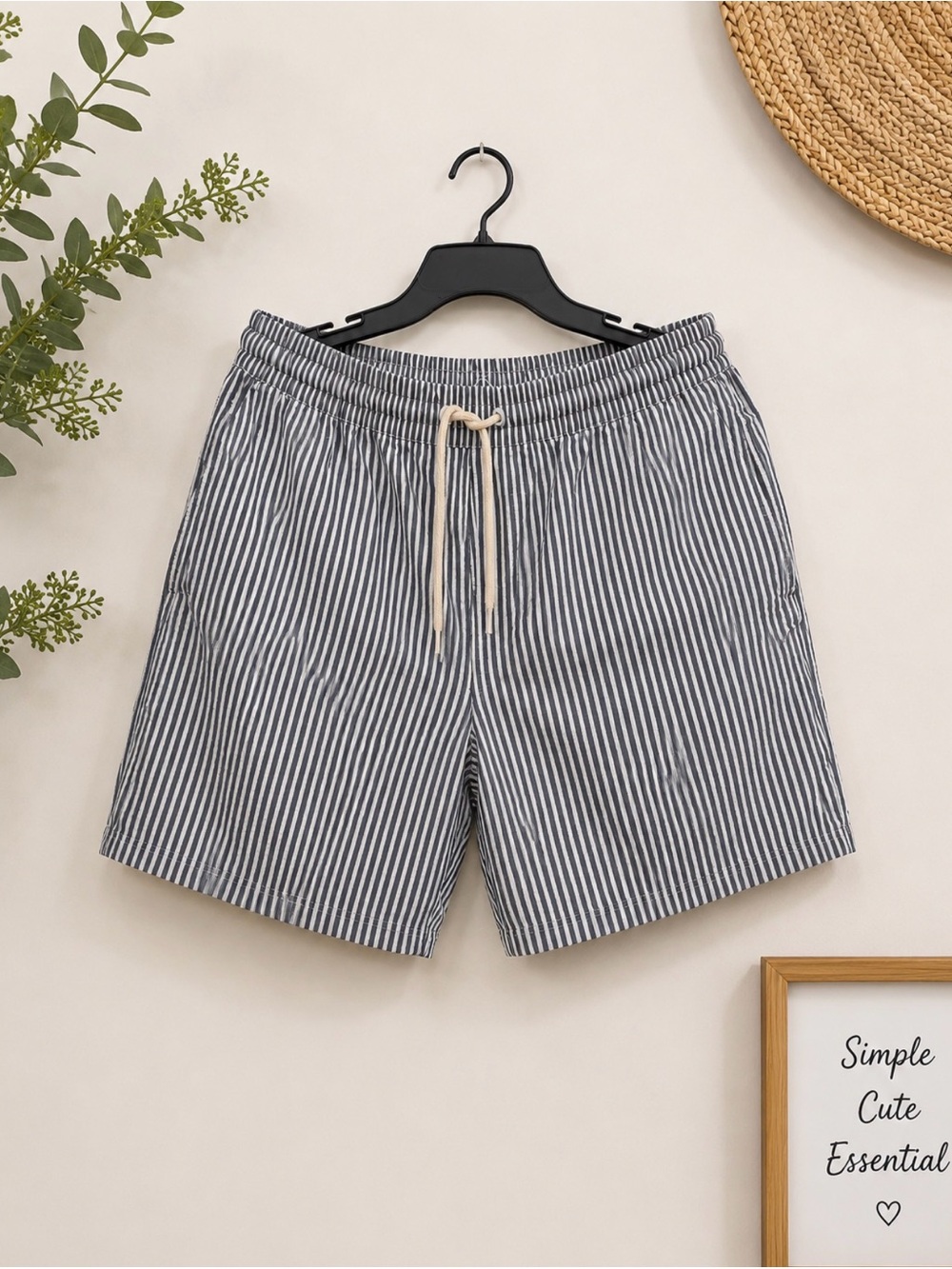 Quiksilver waterman gray and cream Striped Board swim Shorts size medium